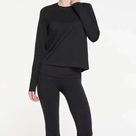 SKIMS Tops - SKIMS Relaxed Long Sleeve T Shirt Womens Medium Onyx Black Crewneck Casual NWT